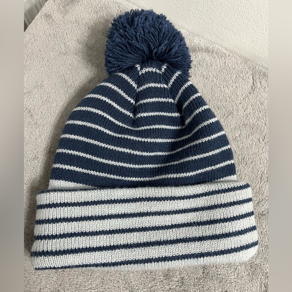 Dallas Cowboys Football Cuffed Pom Knit Hat - Picture 2 of 10